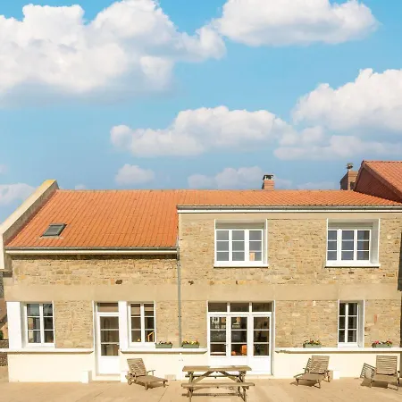 Les Aub Pines In With Garden בית נופש *