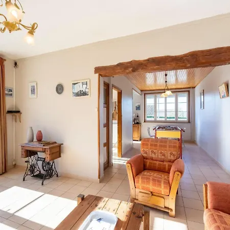 Les Aub Pines In With Garden Vakantiehuis