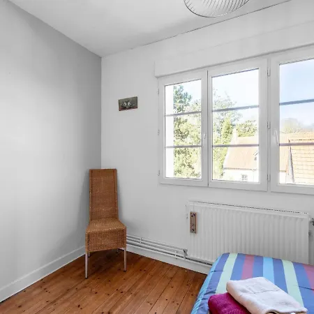 Les Aub Pines In With Garden בית נופש *