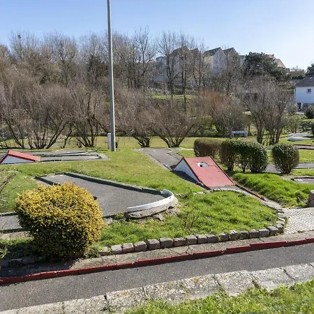 בית נופש Les Aub Pines In With Garden Wimille