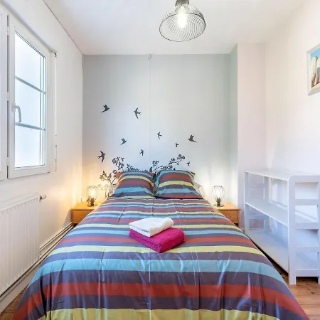 Les Aub Pines In With Garden בית נופש *