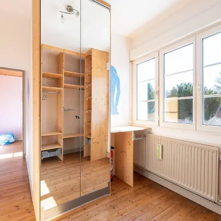 בית נופש Les Aub Pines In With Garden Wimille