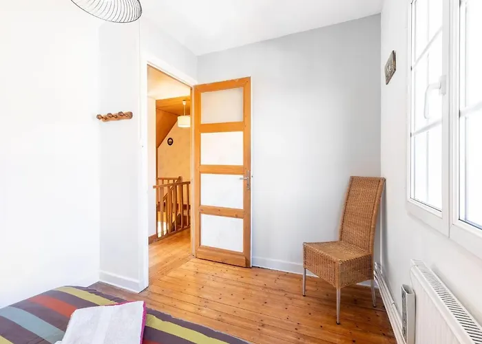 Les Aub Pines In With Garden Holiday home Wimille